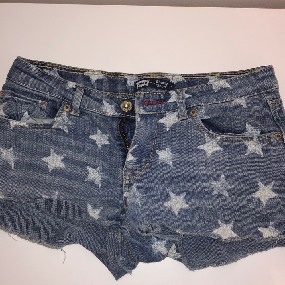 star levi’s shorts